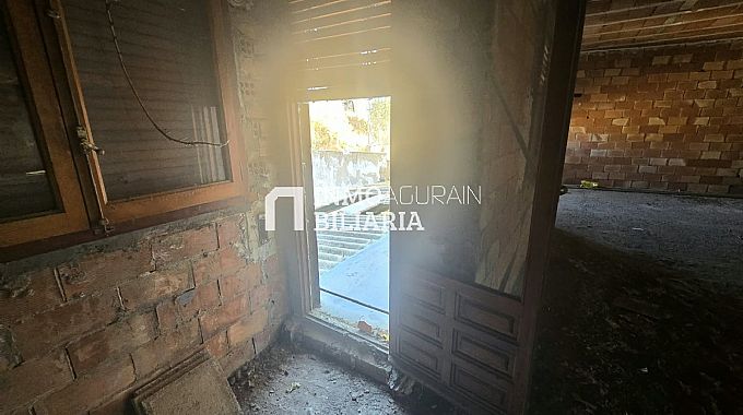 VENTA DE PISO EN BRUTO CON BAJERA EN ALFARO