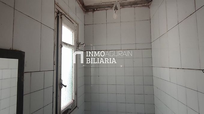 PISO DE 4 HABITACIONES PARA REFORMAR EN ALTSASU/ALSASUA