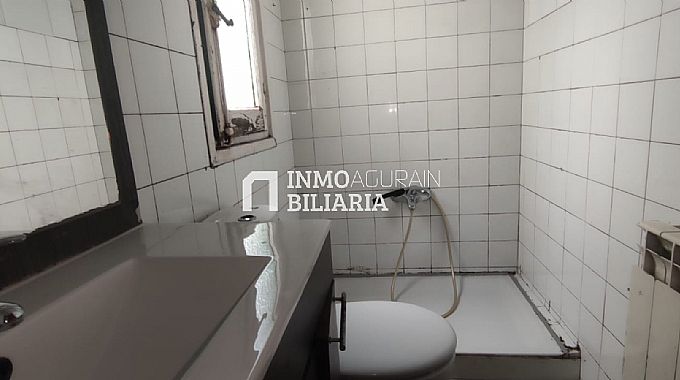 PISO DE 4 HABITACIONES PARA REFORMAR EN ALTSASU/ALSASUA