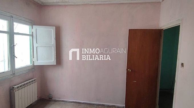 PISO DE 4 HABITACIONES PARA REFORMAR EN ALTSASU/ALSASUA
