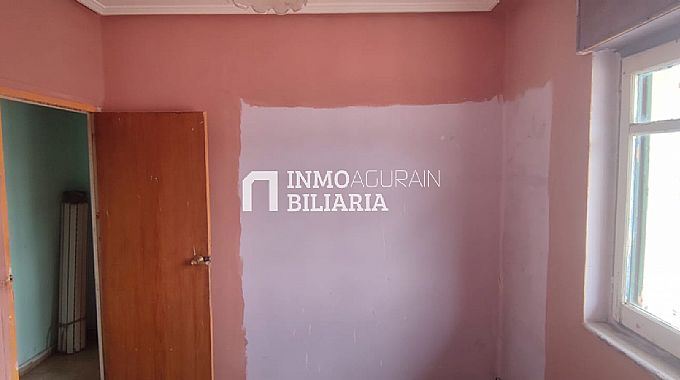 PISO DE 4 HABITACIONES PARA REFORMAR EN ALTSASU/ALSASUA