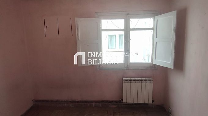 PISO DE 4 HABITACIONES PARA REFORMAR EN ALTSASU/ALSASUA