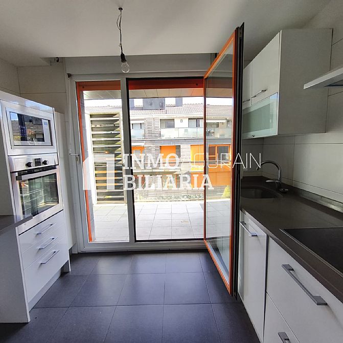 PISO EN ALSASUA + GARAJE + TRASTERO - 5