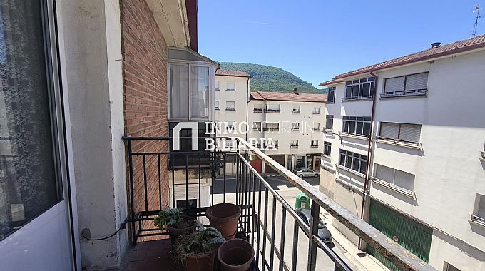 PISO EN CALLE URBASA DE ALSASUA