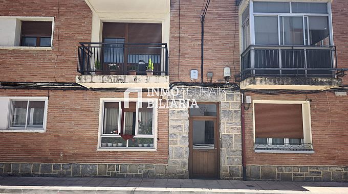 PISO EN CALLE URBASA DE ALSASUA