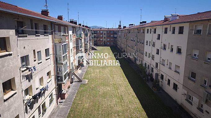 PISO EN CALLE URBASA DE ALSASUA