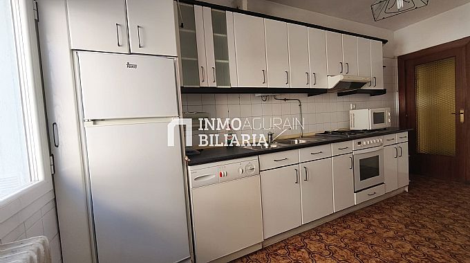 PISO + PLAZA DE GARAJE EN ANSOAIN