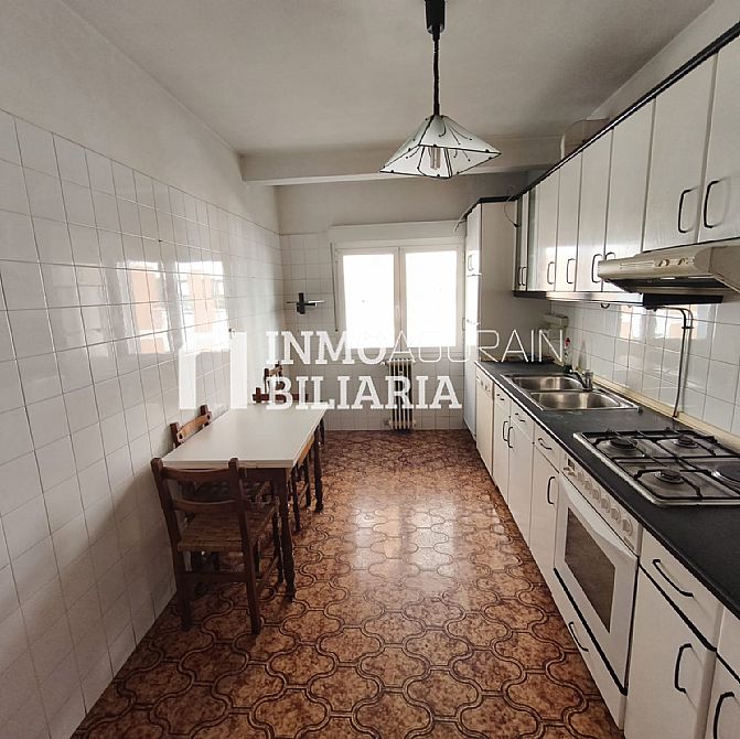 PISO + PLAZA DE GARAJE EN ANSOAIN - 12