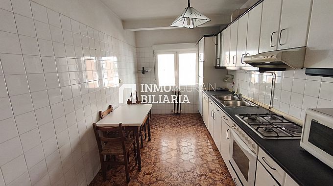 PISO + PLAZA DE GARAJE EN ANSOAIN