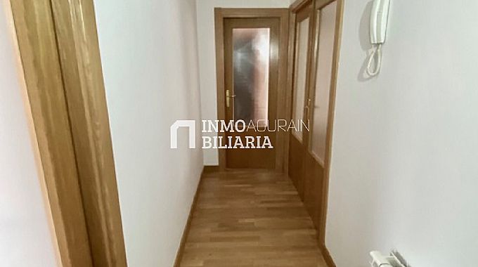 PISO EN AOIZ
