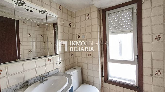 PISO EN AOIZ