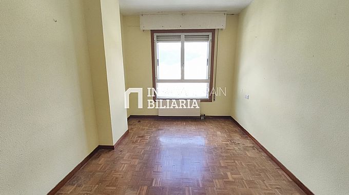 PISO EN AOIZ