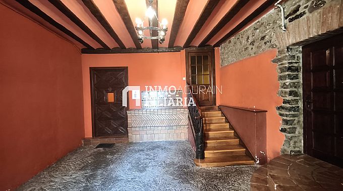PISO EN AOIZ