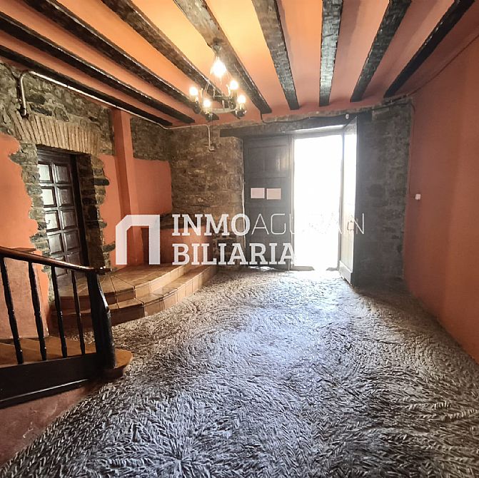 PISO EN AOIZ - 35