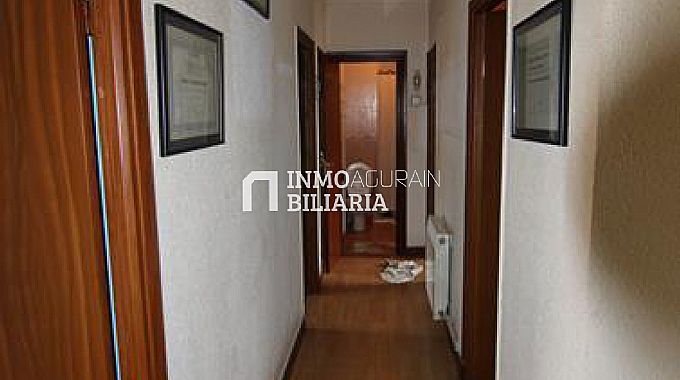 VENTA DE PISO EN ARAIA