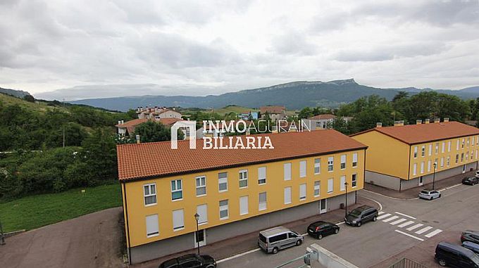 VENTA DE PISO EN ARAIA
