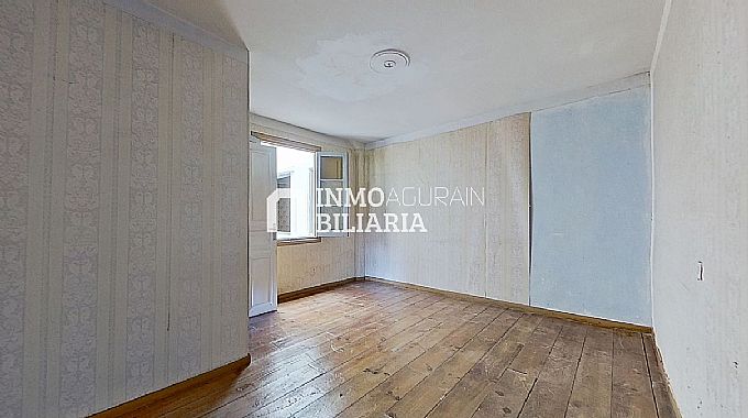 VENTA DE PISO EN ARAIA 
