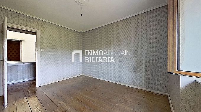 VENTA DE PISO EN ARAIA 