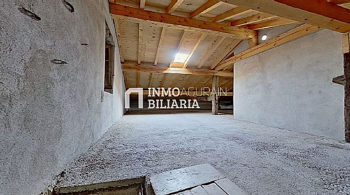 VENTA DE PISO EN ARAIA 