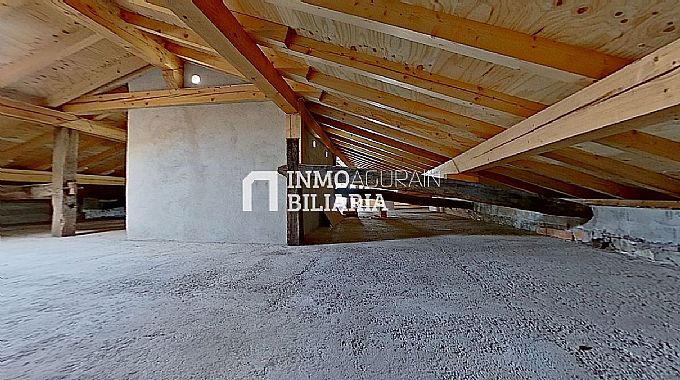 VENTA DE PISO EN ARAIA 