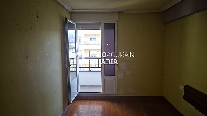 PISO EN LAS TORRES DE AMA�A DE EIBAR