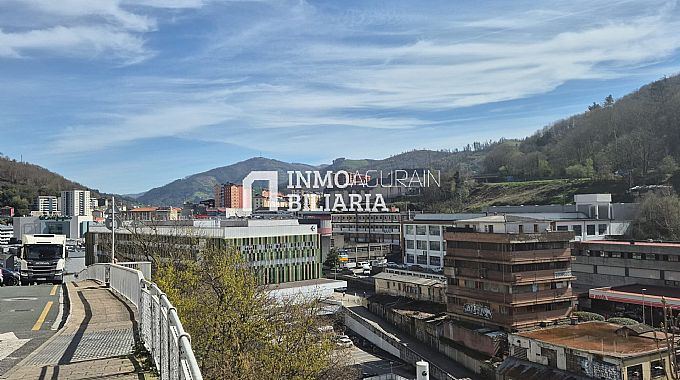 PISO EN LAS TORRES DE AMA�A DE EIBAR