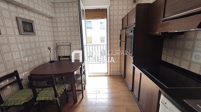 PISO + LOCAL COMERCIAL (ALMACEN AGRICOLA) EN IRURTZUN
