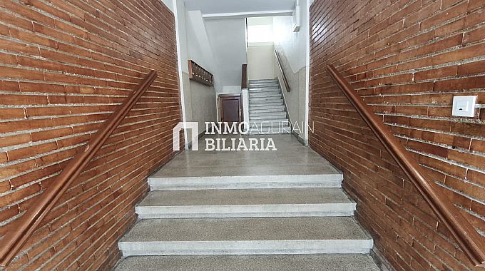 PISO + LOCAL COMERCIAL (ALMACEN AGRICOLA) EN IRURTZUN