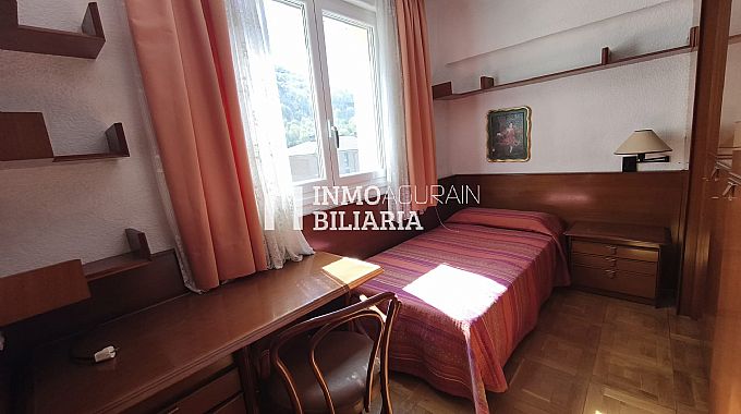 PISO + LOCAL COMERCIAL (ALMACEN AGRICOLA) EN IRURTZUN