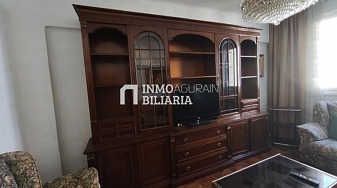 PISO + LOCAL COMERCIAL (ALMACEN AGRICOLA) EN IRURTZUN