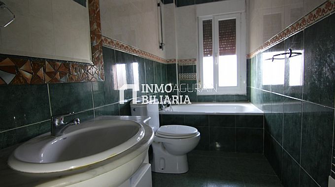 PISO EN LABASTIDA