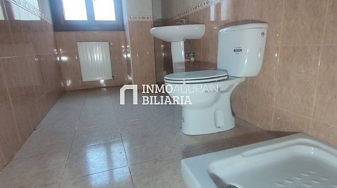 PISO + TRASTERO EN LEINTZ GATZAGA