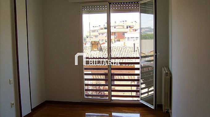 PISO EN VILLAMEDIANA DE IREGUA
