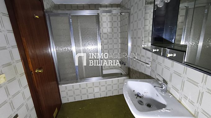 PISO + PLAZA DE PARKING