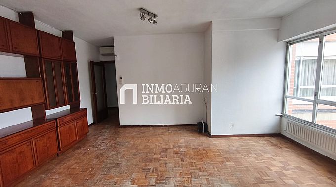 PISO + PLAZA DE PARKING