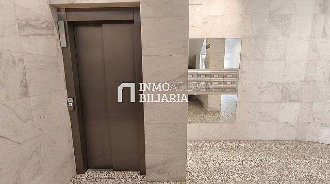 PISO + PLAZA DE PARKING