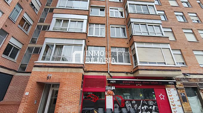 PISO + PLAZA DE PARKING