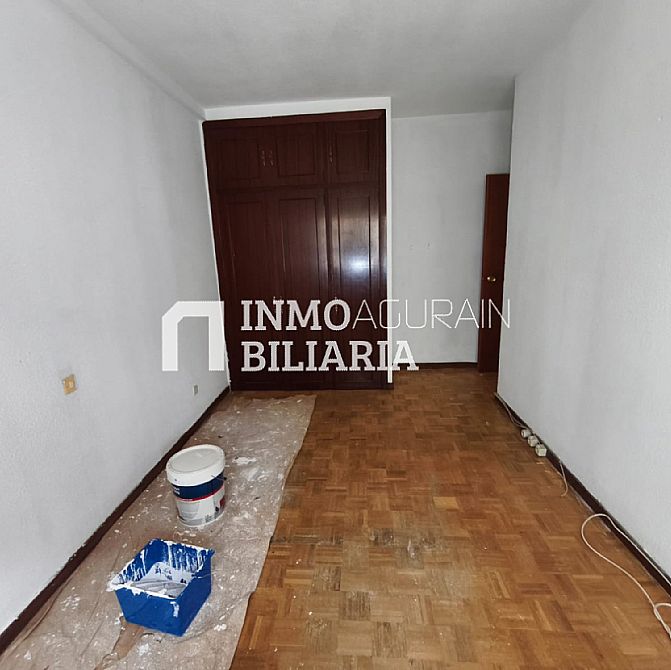 PISO + PLAZA DE PARKING - 23