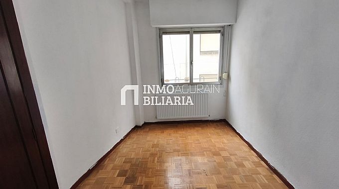 PISO + PLAZA DE PARKING