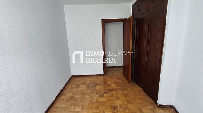 PISO + PLAZA DE PARKING