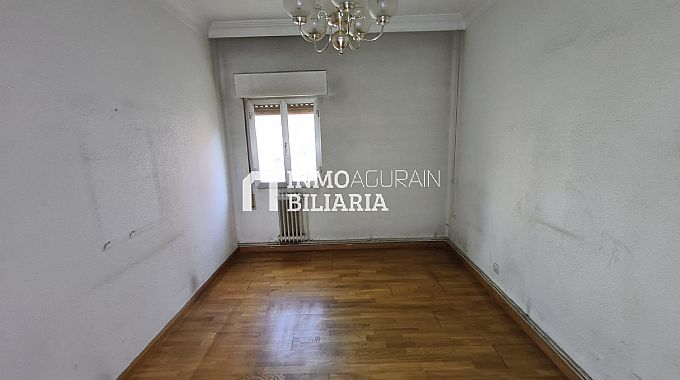 PISO EN CALLE UHARTE ARAKIL DE PAMPLONA