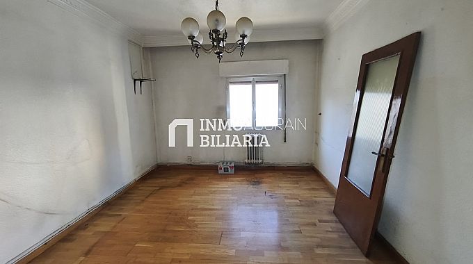 PISO EN CALLE UHARTE ARAKIL DE PAMPLONA