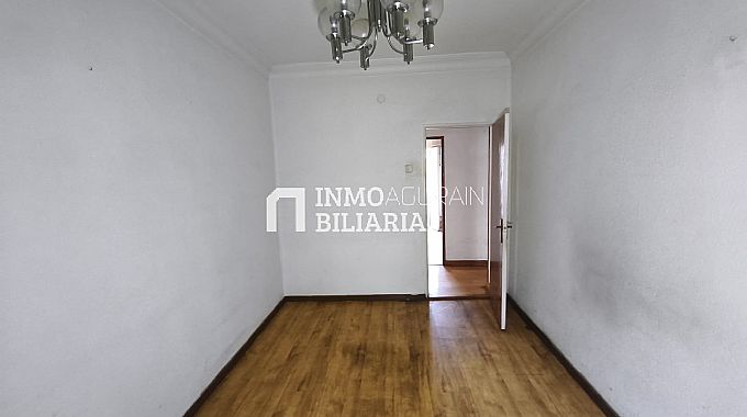 PISO EN CALLE UHARTE ARAKIL DE PAMPLONA