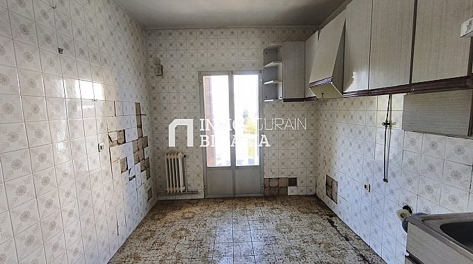 PISO EN CALLE UHARTE ARAKIL DE PAMPLONA