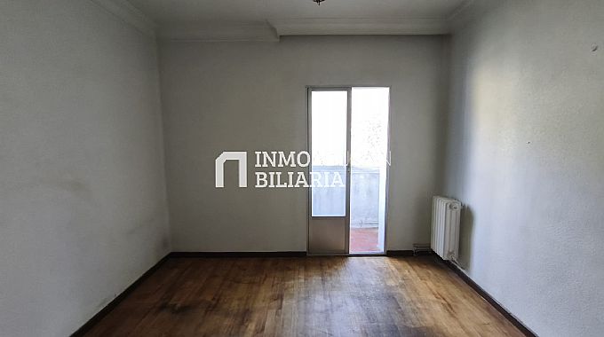 PISO EN CALLE UHARTE ARAKIL DE PAMPLONA