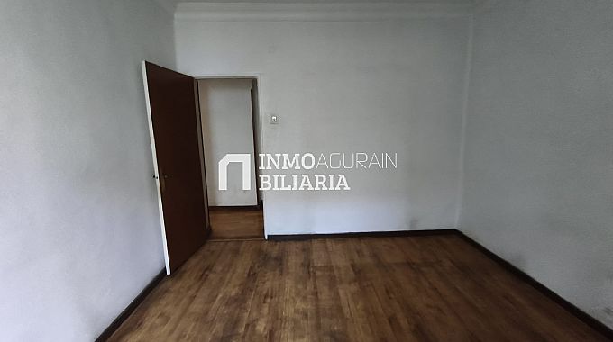 PISO EN CALLE UHARTE ARAKIL DE PAMPLONA