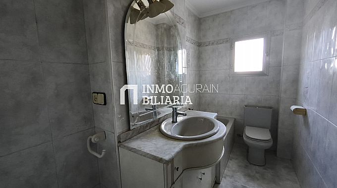 PISO EN CALLE UHARTE ARAKIL DE PAMPLONA