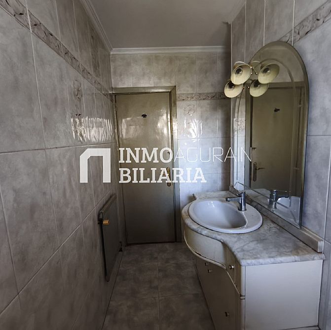 PISO EN CALLE UHARTE ARAKIL DE PAMPLONA - 24