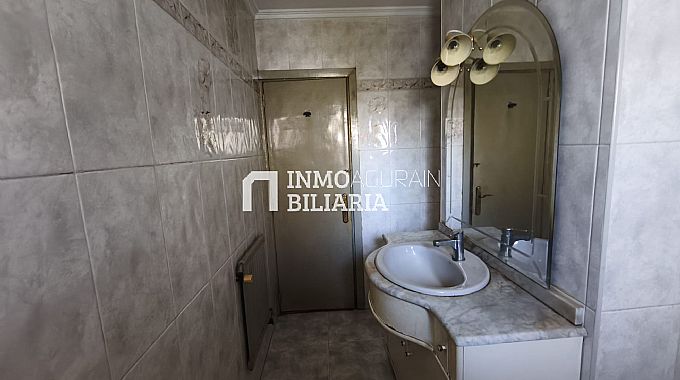 PISO EN CALLE UHARTE ARAKIL DE PAMPLONA