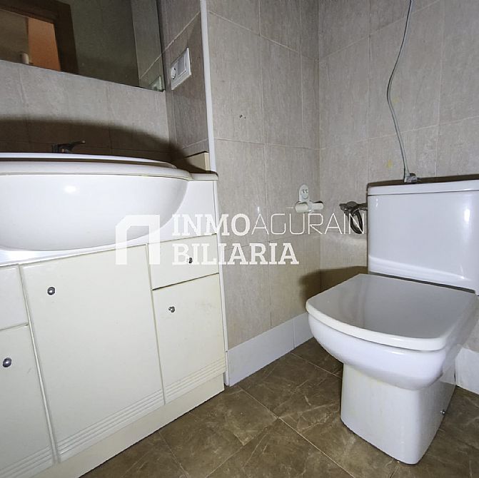 PISO EN CALLE AZOZ - 5